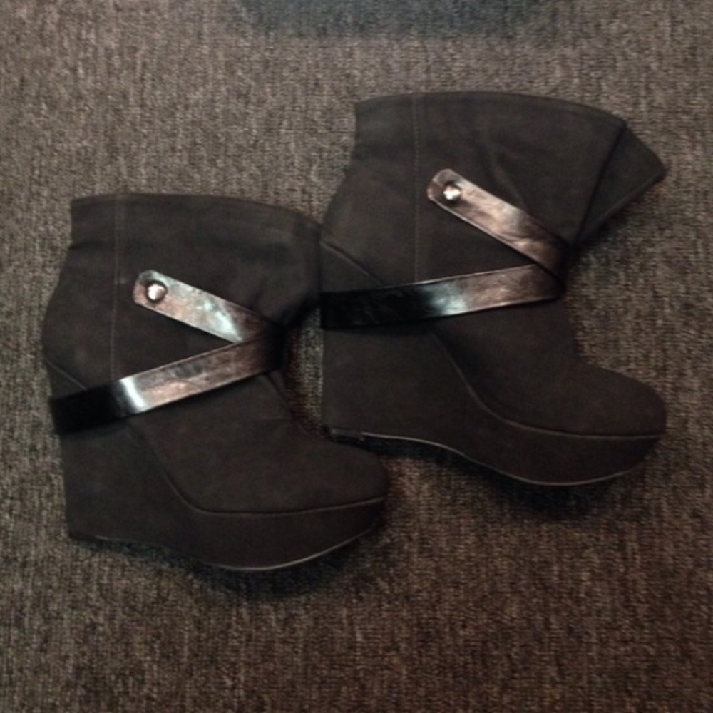 Stylish Black Wedge Ankle Boots